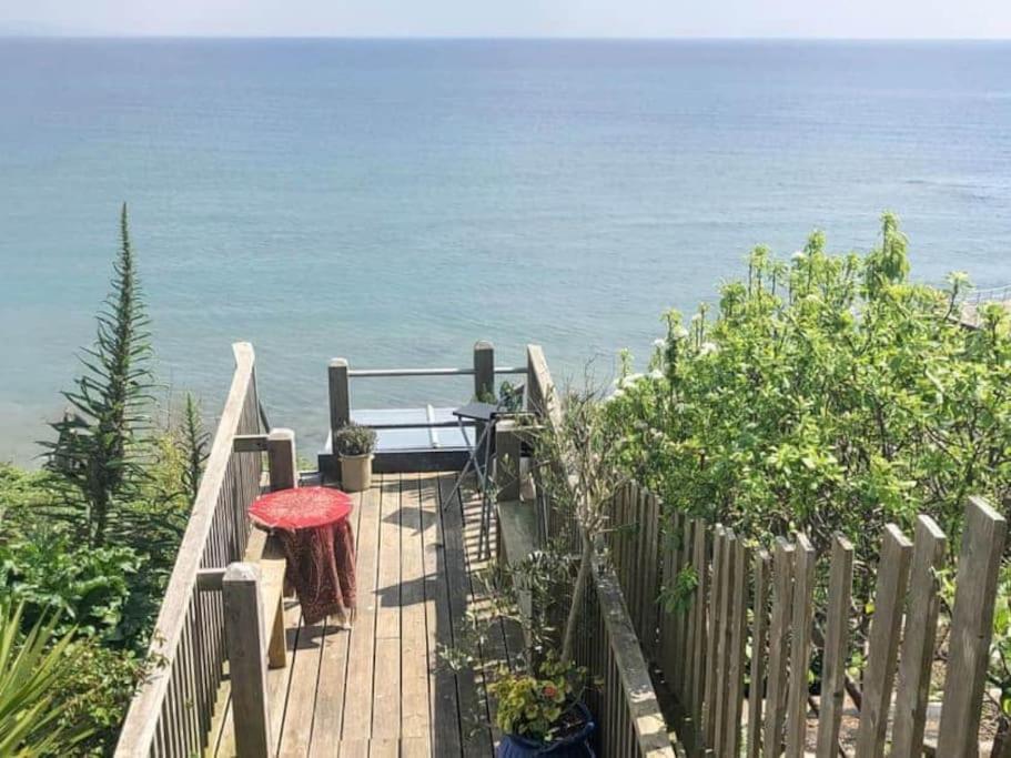 Lyme Clifftop Hideaway 莱姆里吉斯 外观 照片